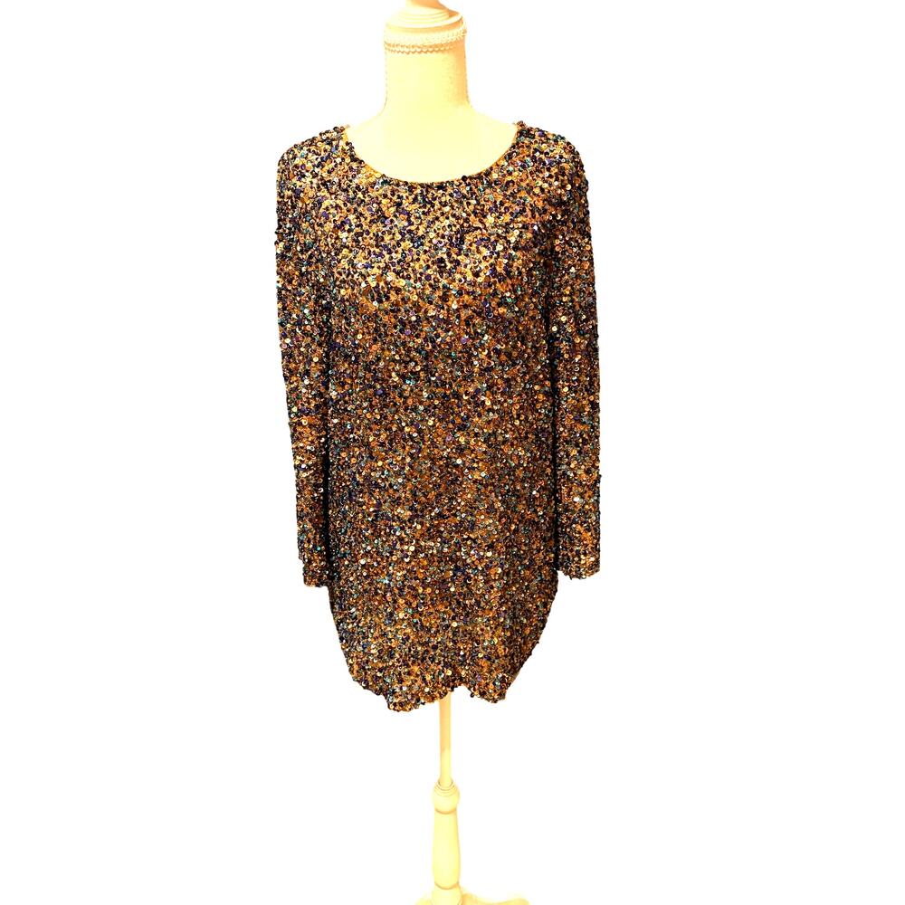 $1195 St. John sequin tunic size 10